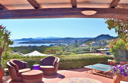 Punta Sardegna Villa | COTTAGE DOLCEVITA by KlabHouse -4BR w/Panoramic Hot Tube- shared pool