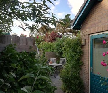 Egmond-Binnen House | Cottage Egmond-Binnen met besloten tuin