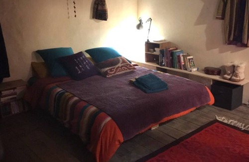 Dorres Cottage | Cottage 'El Temps De Les Cireres' with Mountain View, Shared Garden and Wi-Fi