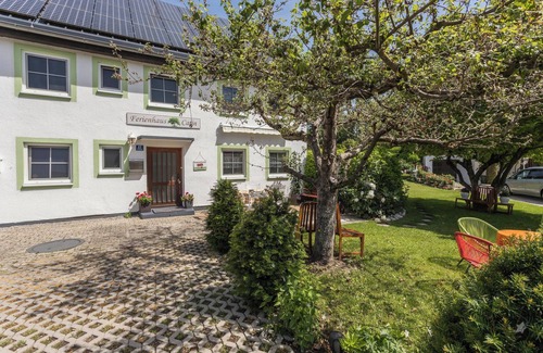 Utting am Ammersee House | Cottage "Ferienhaus Carin" with Wi-Fi, Garden and Close to the Shore