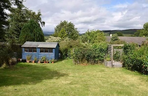 Marybank Cottage | COTTAGE FIA, family friendly, with open fire in Marybank
