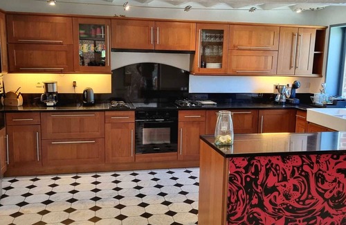 Oudezeele Cottage | Cottage for 15 with spa and games in Flanders