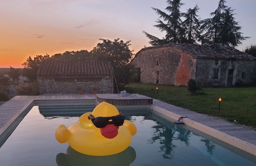 Serignac Cottage | Cottage for 2 in the countryside with private spa