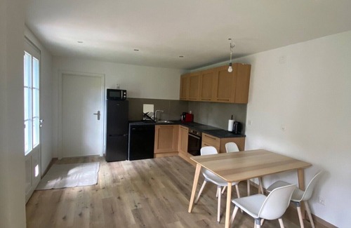 Thonex Cottage | Cottage for 4 people in Geneva with a large garden