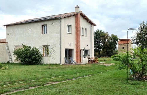 Precieux Cottage | Cottage for 5 in Précieux with terrace and farm animals