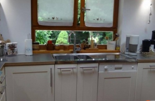 Daubeuf-pres-Vatteville Cottage | Cottage the edge of the wood close to the historic city of ROUEN