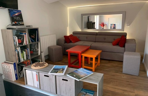 Saint-Marcel-de-Felines House | Cottage 'Domaine De Jarentin 4-5 P' with Wi-Fi