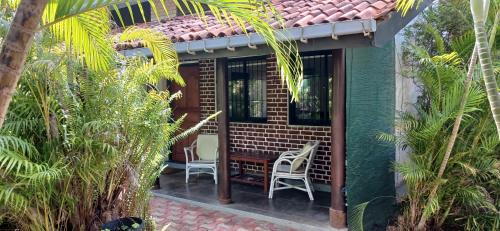 Mount Lavinia House | Cottage Garden Bungalows