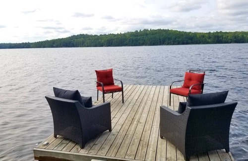Anstruther Lake Cottage | Cottage getaway on beautiful clean Anstruther Lake