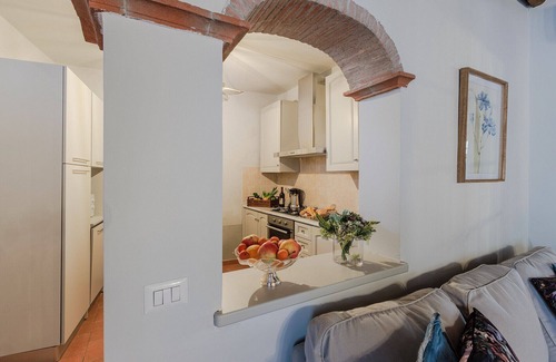 Ruota Villa | Cottage Gigi, Smart Convenient Stone Village House with Pool