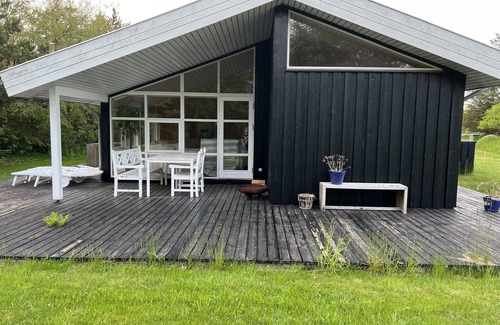 Blokhus Cottage | Cottage holiday surrounded by nature and peaceful fields.