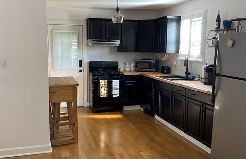 Chalmette House | Cottage home 20 mins from NOLA French Quartern
