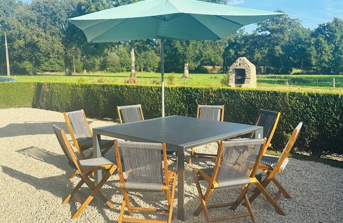 Cogles Cottage | Cottage in the heart of a forest estate