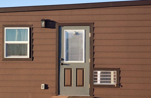 Billings Apartment | Cottage In a Quiet Country Like Setting