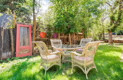 Broadmoor House | Cottage in Cheyenne Canyon