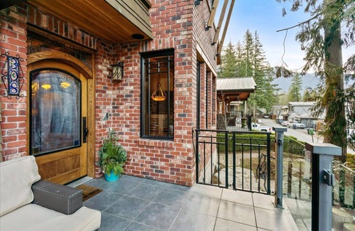 Cultus Lake Cottage | Cottage in Cultus Lake!