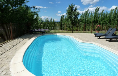 Pernes-les-Fontaines Apartment | Cottage in Mas Provençal-Great comfort-Exceptional view-Patio-Shared pool