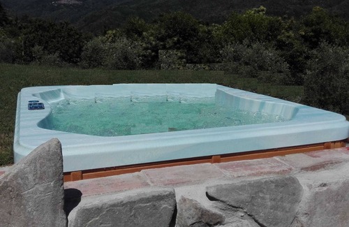 San Quirico Cottage | Cottage in Pescia with Pool and Garden