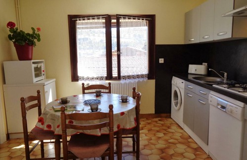 La Valla-en-Gier Cottage | Cottage in La Serchette - Pets allowed