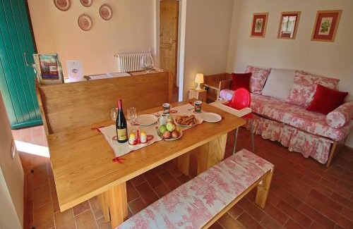 Montelabbate House | Cottage in Montelabbate with Pool, Garden, BBQ, Parking