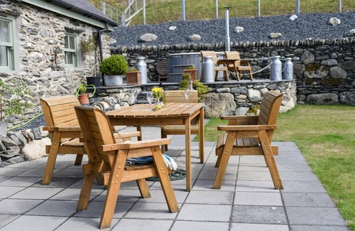 Llandrillo Cottage | Cottage in North Wales with Hot Tub & Views