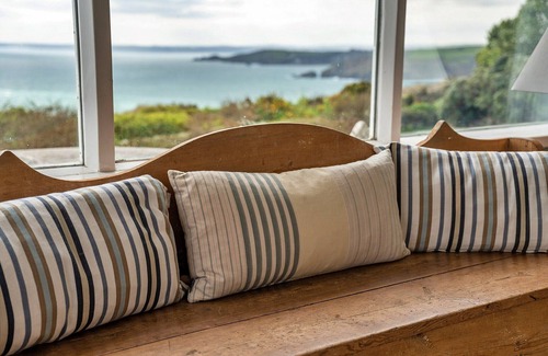 Saint Erth Praze Cottage | Cottage in Praa Sands with Stunning Sea Views