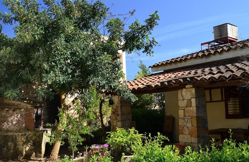 Noto Marina House | Cottage in Sicily with Private Garden & BBQ