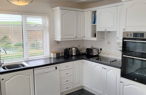 Port Isaac House | Cottage In Sought After Seaside Location with Parking and great views