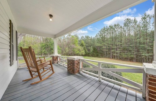 Rocky Mount House | Cottage in the Pines