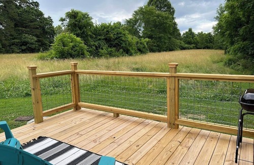 White Pine House | Cottage in the Pines! Charming 2-bedroom bungalow in White Pine