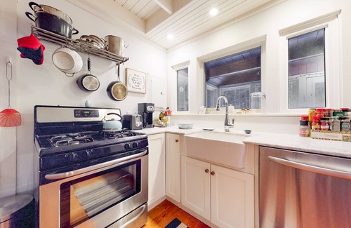 Wilmington Cottage | Cottage in the woods with a firepit, grill, washer/dryer, & AC - dog-friendly