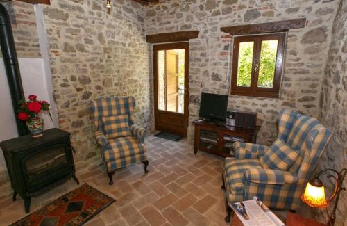 Lisciano Niccone House | Cottage in Umbria with pool