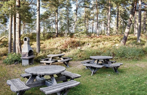 Motala House | Cottage in Västanvik is located 20 km from Motala and on the northeast shore of Vättern.