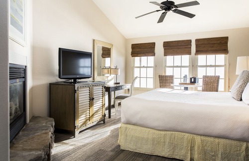 Motel District Hotel | Cottage Inn By The Sea