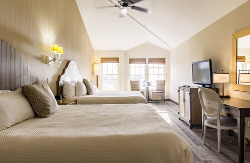 Motel District Hotel | Cottage Inn By The Sea
