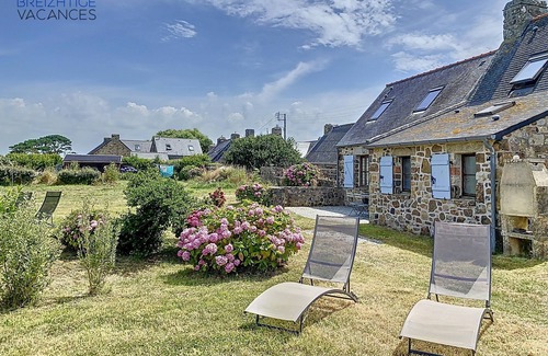 Crozon House | Cottage Kergonan with a beautiful sea view (Crozon, Brittany)