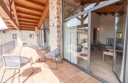 La Vall de Bianya Cottage | Cottage 'La Cabanya Planella' with Mountain View, Private Terrace and Wi-Fi