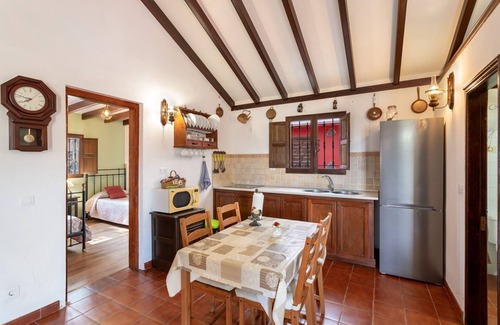 Teror House | Cottage “La Finca de Teror” with Terrace, Mountain Views & Garden