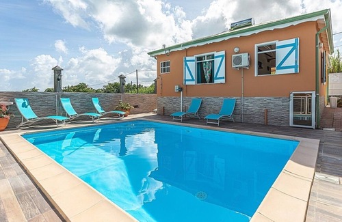 Sainte-Rose House | Cottage La Perle (pool, BBQ, view on moutains, sea, rivers, forests)