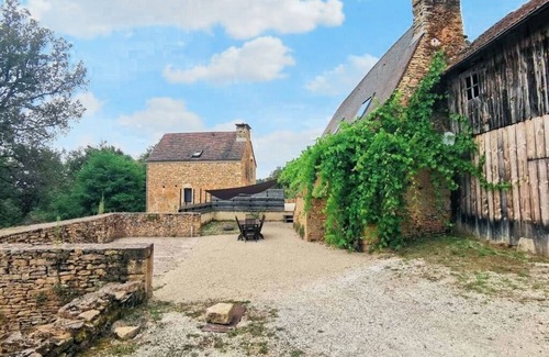 La Chapelle-Aubareil House | Cottage 'Le Gîte La Casa Di Pietra' with Private Terrace and Wi-Fi