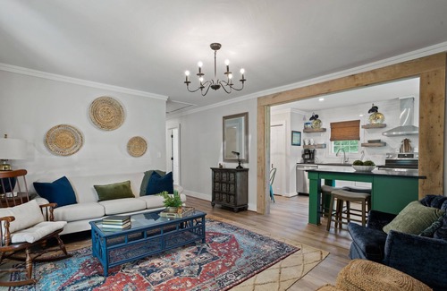 Anderson House | Cottage located on a peaceful cove on Lake Hartwell. Near Clemson and Anderson!