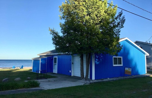 Oscoda Cabin | Cottage Located right on Lake Huron!