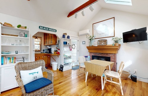 Eastham Cottage | Cottage near Cape Cod National Seashore with firepit, grill, kitchenette, & AC
