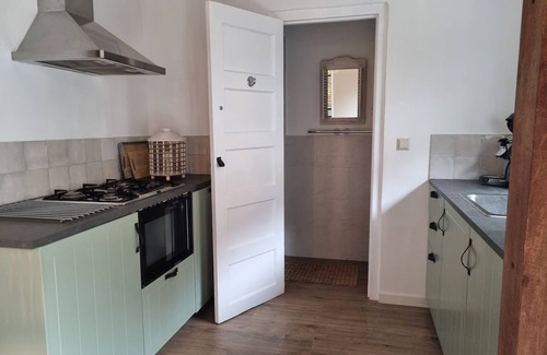 Noordwijk Cottage | Cottage near the beach in the center.*