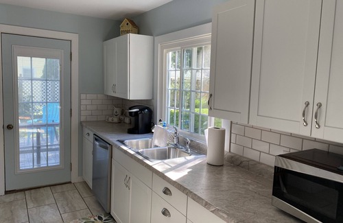 Ottawa Beach Cottage | Cottage next to Holland State Park in Holland