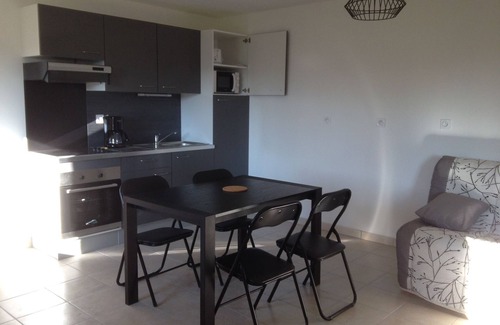 La Baconniere House | Cottage of the Chevrie stables