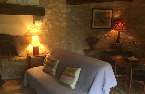 Eymet Cottage | Cottage old stones Eymet "the hollyhocks"