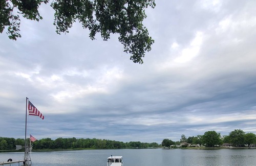 Columbia City House | Cottage on Big Lake Columbia City IN