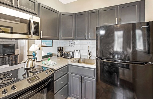 Historic District - North Cottage | Cottage on Congress w/Private Parking & Courtyard by Lucky Savannah
