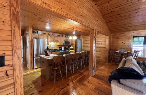 New Concord Cottage | Cottage on Cypress Bay near Paris Landing State Park